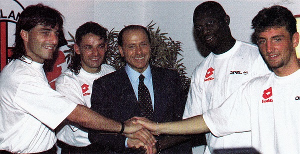 1388 Milan AC 1995 96 Futre Baggio Berlusconi Weah Locatelli - La Voce delle Valli