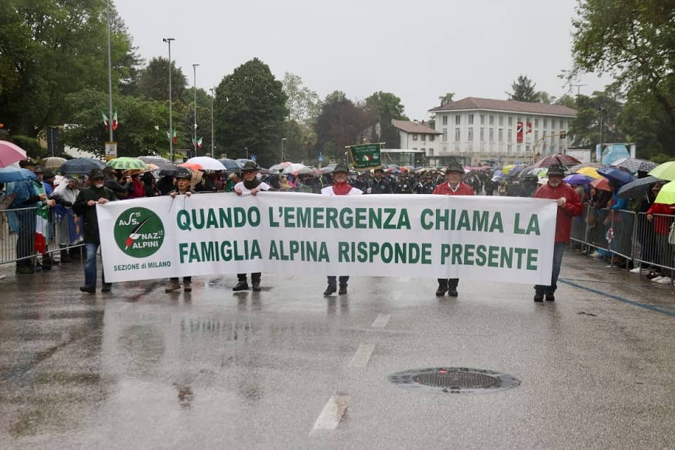 sfilata alpini udine - La Voce delle Valli