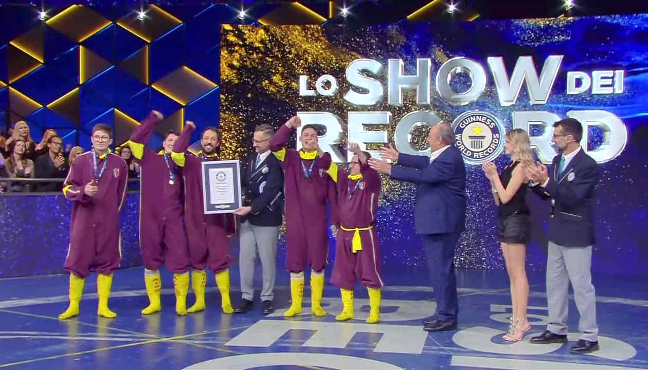 show dei record palo cuccagna - La Voce delle Valli